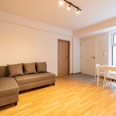 Brand New Two Room Apartment #26 With Free Secure Parking Close To Center Prague Exterior photo