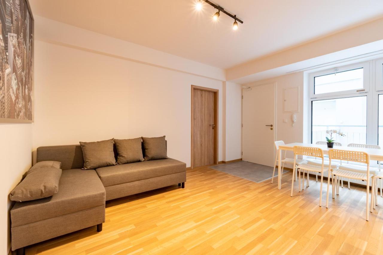 Brand New Two Room Apartment #26 With Free Secure Parking Close To Center Prague Exterior photo